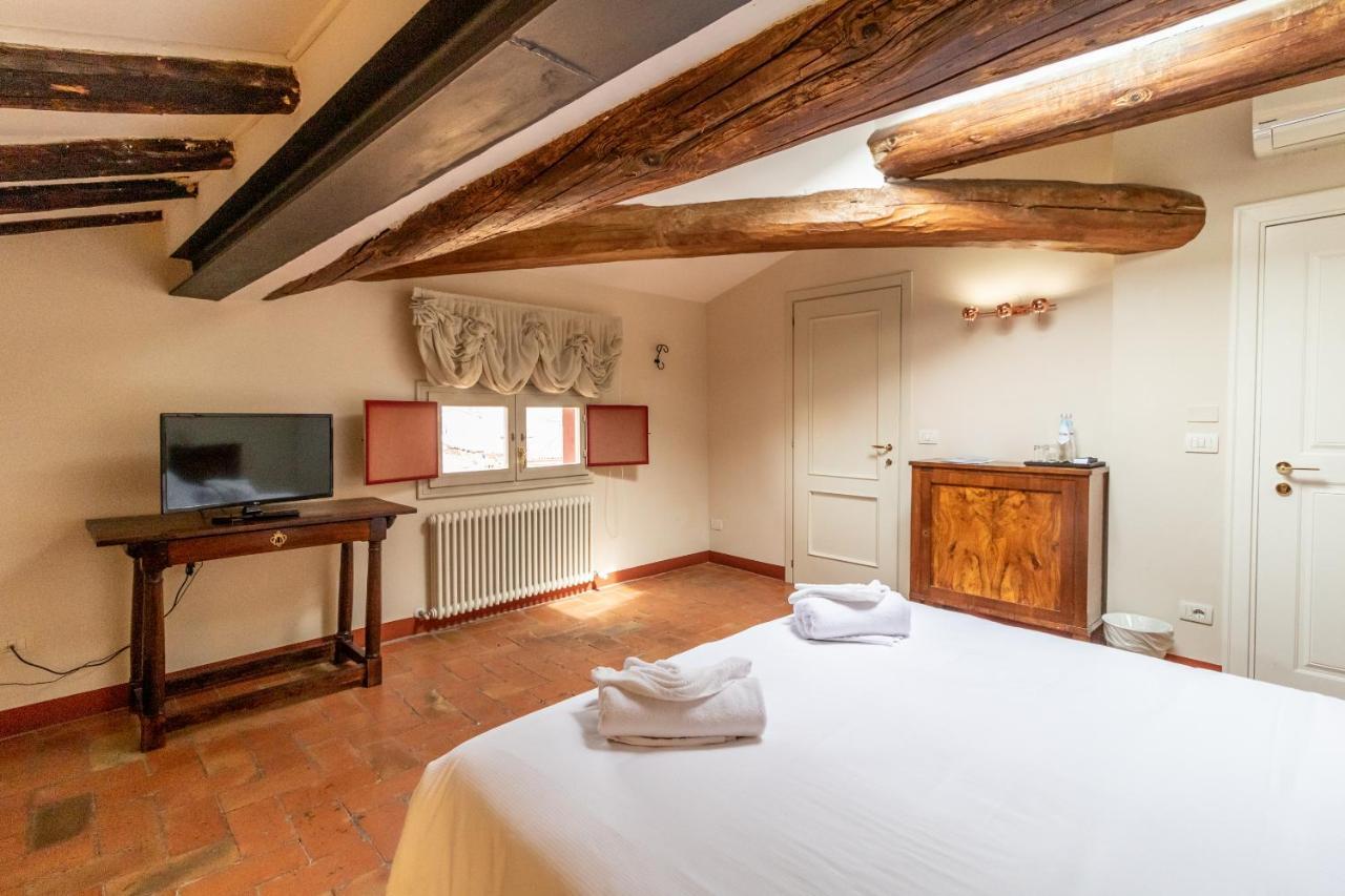 Casa Isolani Charms Rooms Santo Stefano Bologna Exterior photo