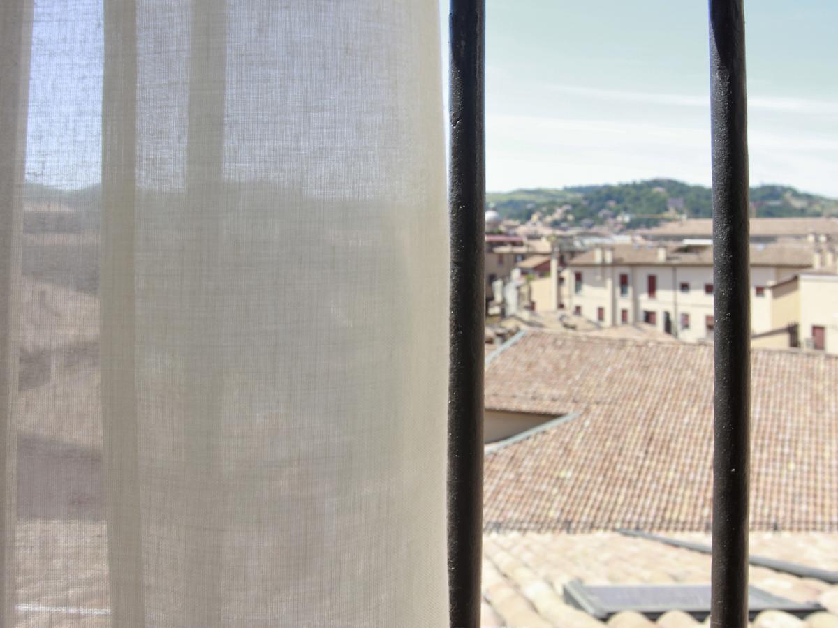 Casa Isolani Charms Rooms Santo Stefano Bologna Exterior photo