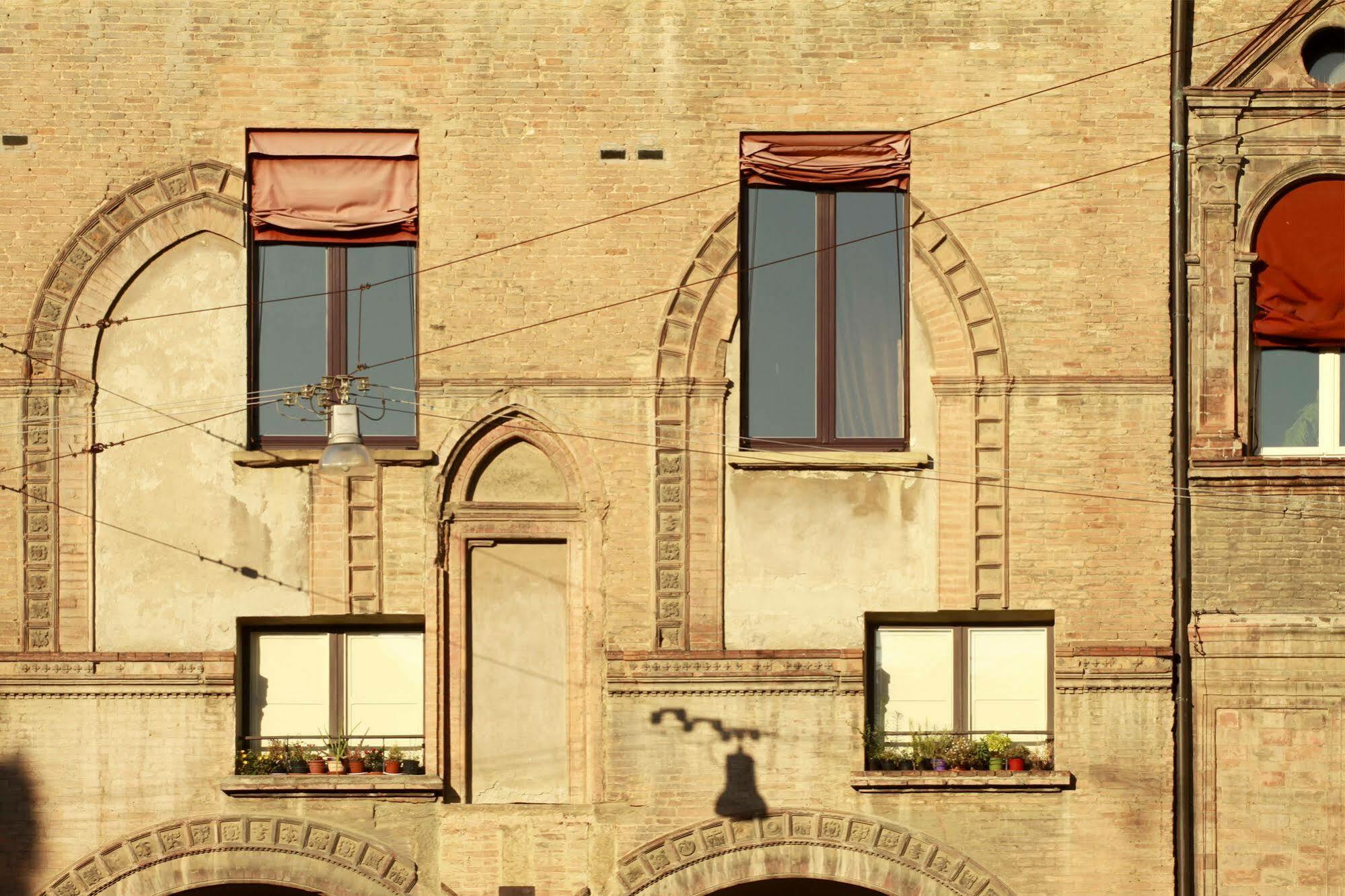 Casa Isolani Charms Rooms Santo Stefano Bologna Exterior photo