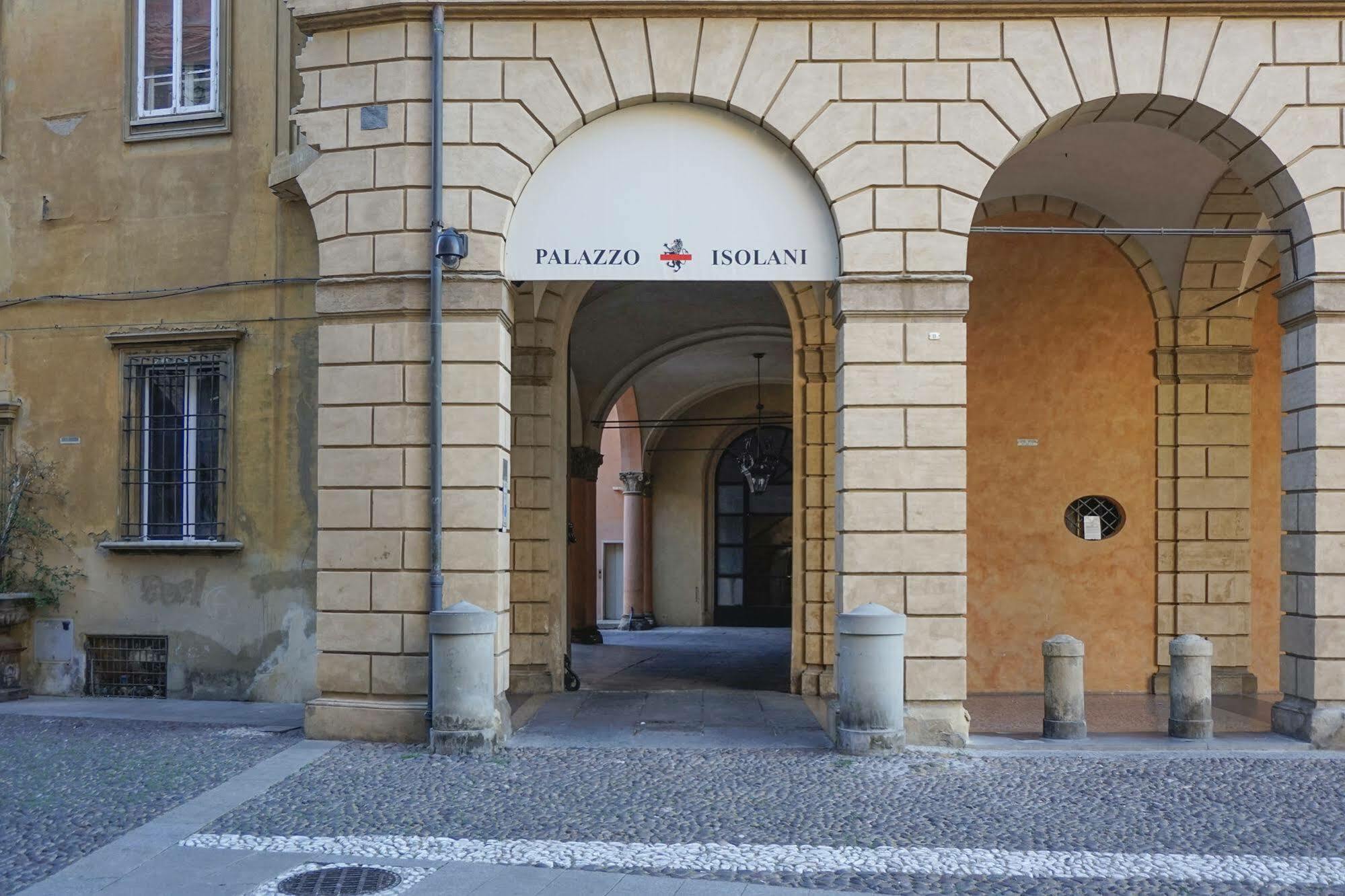 Casa Isolani Charms Rooms Santo Stefano Bologna Exterior photo